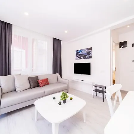 Central Flat Close To Duden Waterfall In Muratpasa Antalya
